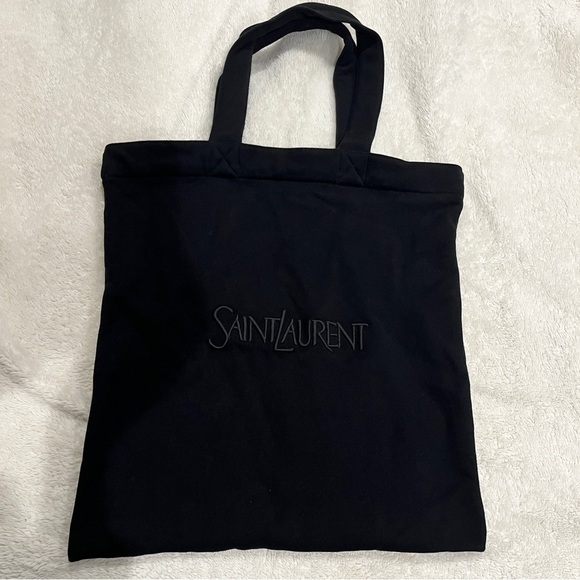 Saint Laurent Totebag in Fleece - Picture 5 of 11